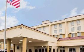 Quality Inn & Suites Winter Park Village Area